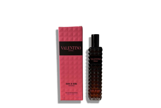 Valentino Born in Roma Donna Eau de Parfum Intense Spray – 15 mL